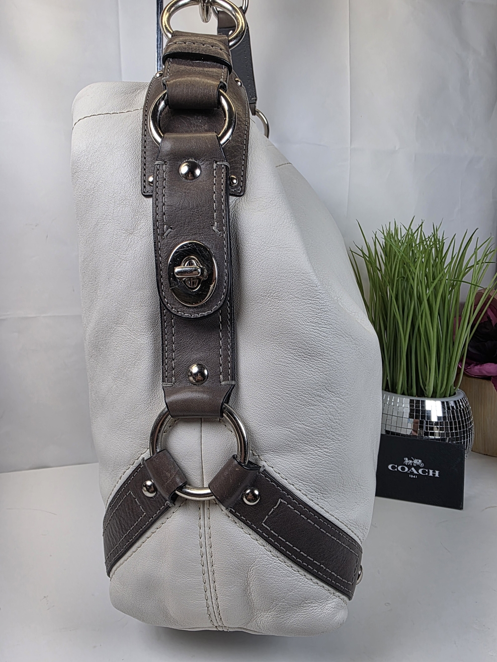 Coach Xlarge Carly Hobo White Leather Shoulder Large Bag with Gray Brown Trim - Picture 7 of 16